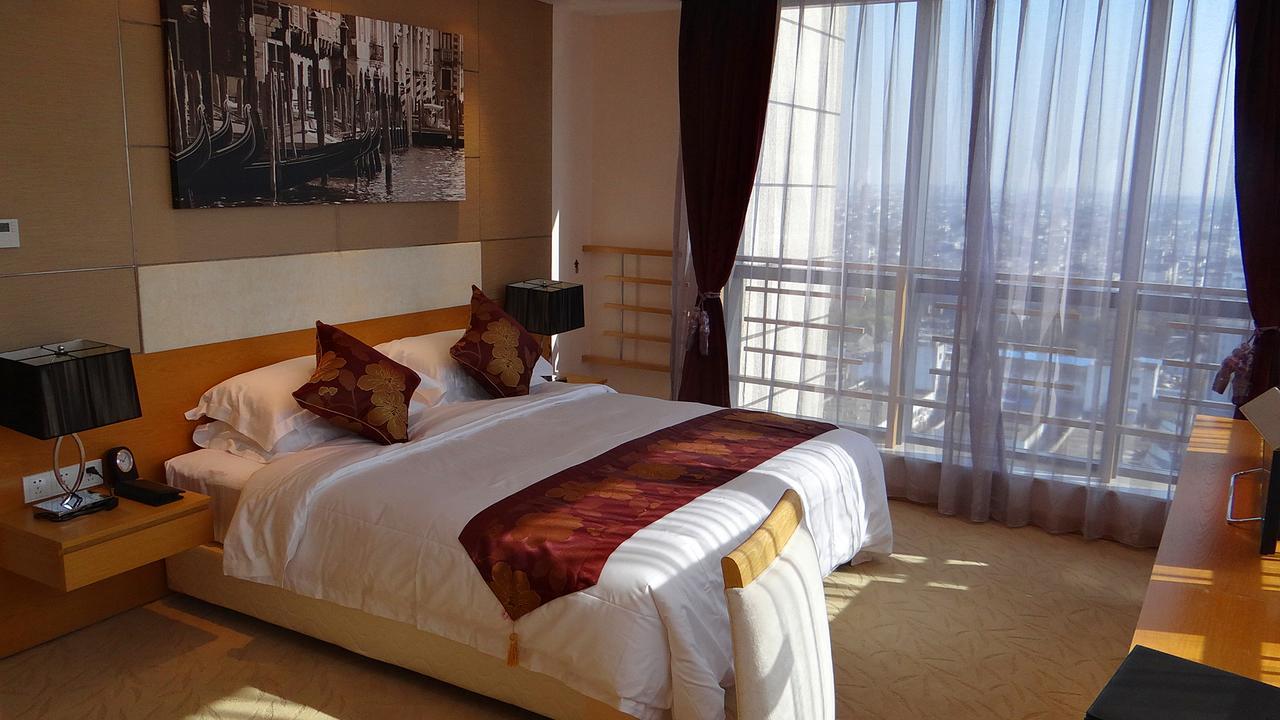 Suzhou Sun Plaza Hotel Exteriör bild